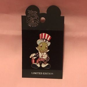 Disney Jiminy Cricket as Uncle Sam pin